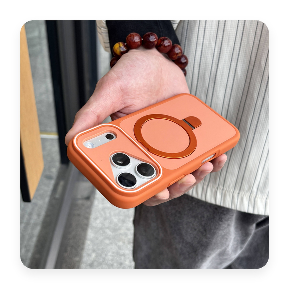 Capa Armor fosca laranja com anel de suporte embutido e compatibilidade MagSafe